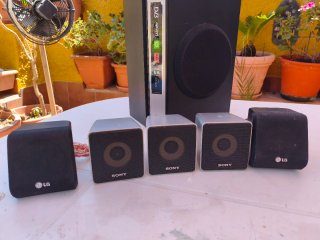 Conjunto Altavoces LG y Sony Negros