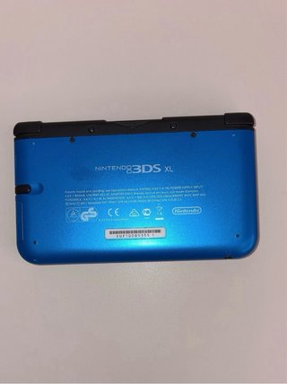 Nintendo 3DS XL blu e nera