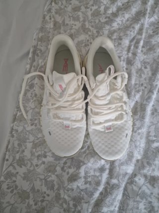 Zapatillas Beige/rosa nuevas