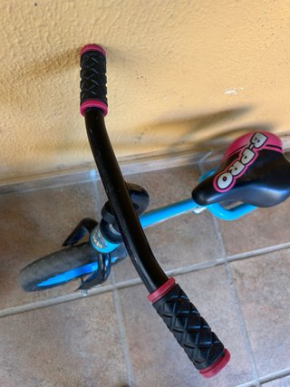 Bicicleta de equilibrio azul para niñ@