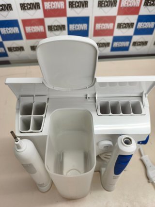 Braun Oral-B Pro 1 con irrigador OxyJet blanco y azul
