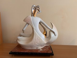 Figura Porcelana GALOS Oro y Platino