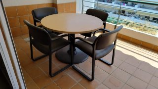 Mesa redonda y 4 sillas para terraza