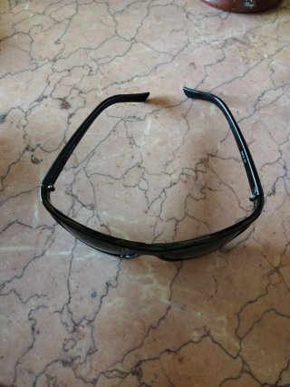 Gafas de sol negras