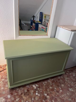 Baúl de madera maciza verde