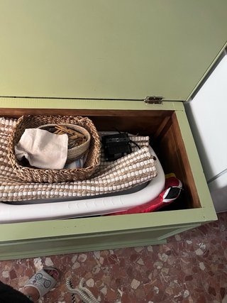 Baúl de madera maciza verde