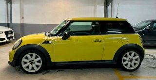 Mini Cooper Amarillo o canvio por 4x4