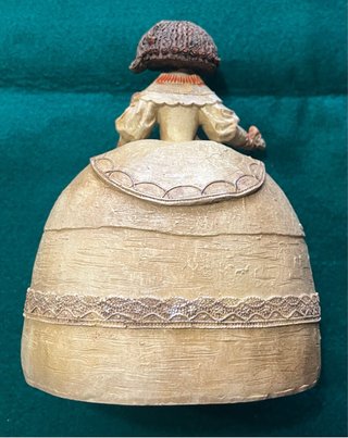 Figura cerámica menina