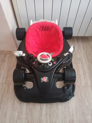 Andador bebé coche negro y rojo