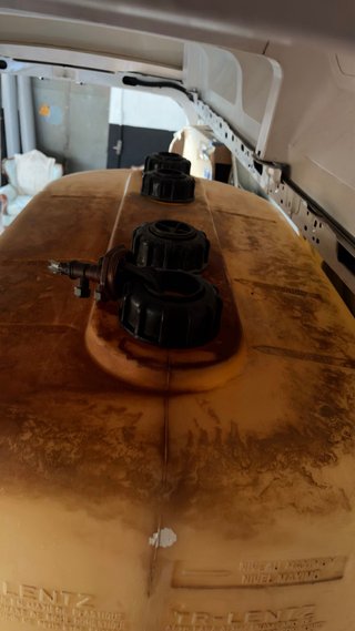 Caldera Ferroli + Deposito 1000L + 500L Gasoil