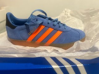 Adidas Gazelle niño azul naranja