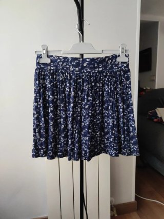 Falda corta floral verano