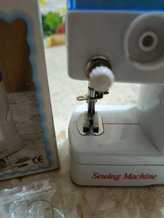 Máquina de Coser Portátil