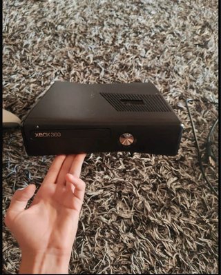 Xbox 360 con giochi e cuffie