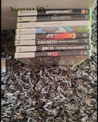 Xbox 360 con giochi e cuffie