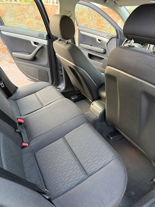 Audi A4 2006 2.0 140