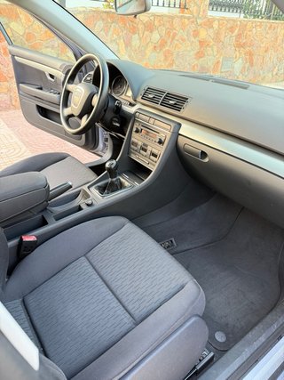 Audi A4 2006 2.0 140