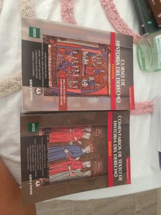 Libros curso de historia del derecho UNED y coment