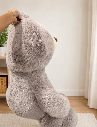 Oso de peluche gris gigante