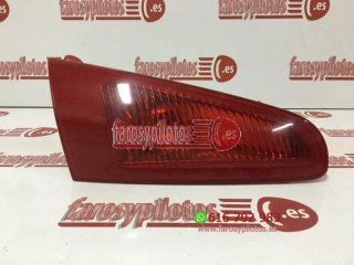 Piloto trasero izquierdo portón Alfa Romeo 147 añ