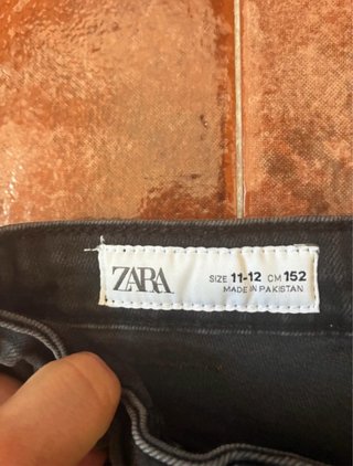 Pantalones vaqueros grises