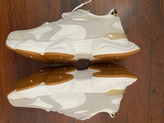 Zapatillas urbanas mujer beige y blanco
