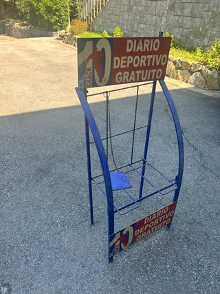 Expositor Periódicos El Crack Deportivo
