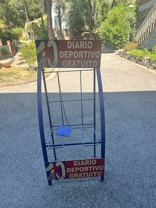 Expositor Periódicos El Crack Deportivo