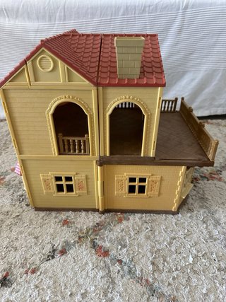 Una casa original con luz. Todo está en buen estad