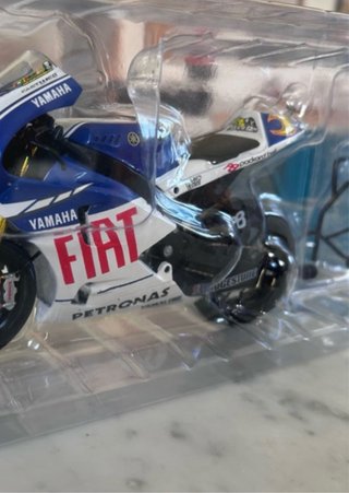 Moto GP Yamaha Valentino Rossi FIAT