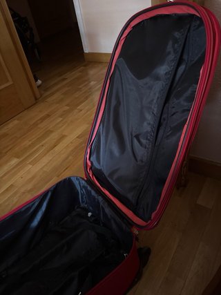 Maleta YENSAL roja(marca española)