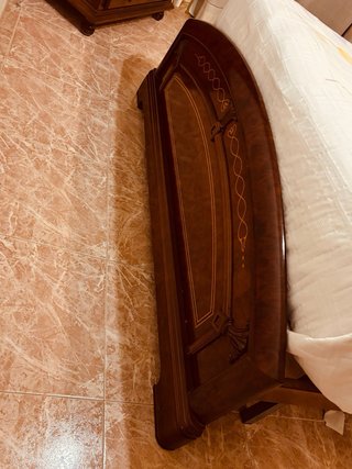 Dormitorio de noche madera con cajones