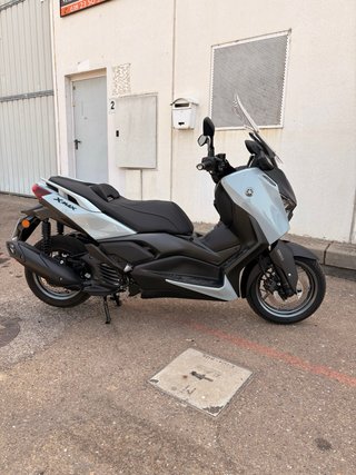 Yamaha X-max 125cc Maxi Scooter