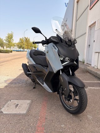 Yamaha X-max 125cc Maxi Scooter