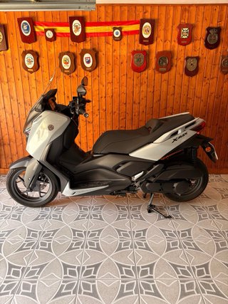 Yamaha X-max 125cc Maxi Scooter
