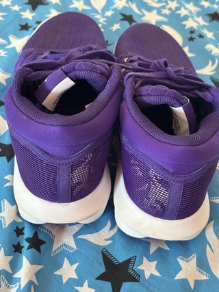 Nike LeBron Witness 8 Court Purple EUR 45 Nuevas