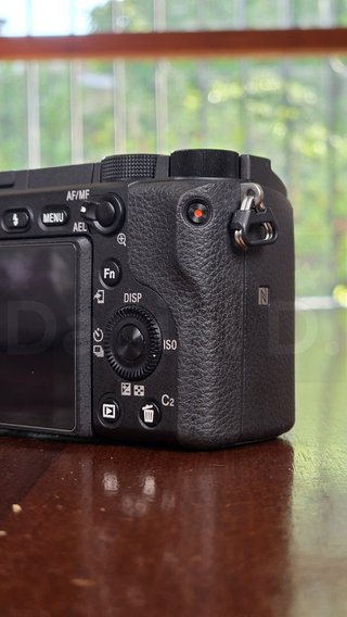 Cámara Sony A6400 + Obj 16-50mm COMO NUEVA