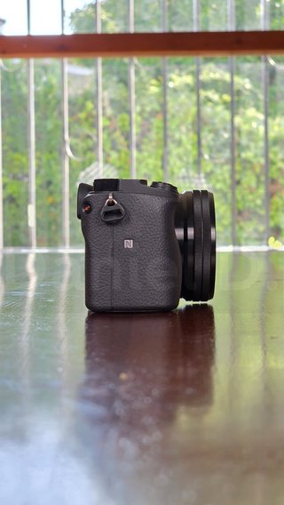 Cámara Sony A6400 + Obj 16-50mm COMO NUEVA