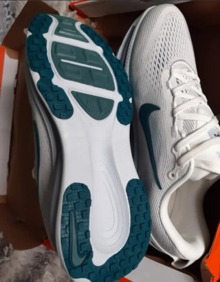 Zapatillas shoes Nike Zoom Vomero, talla 42