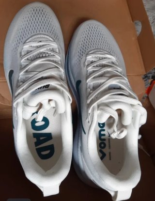 Zapatillas shoes Nike Zoom Vomero, talla 42
