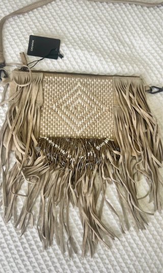 Bolso de piel Mango flecos y abalorios