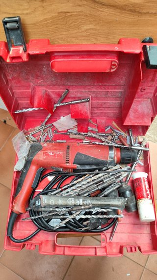 Taladro Hilti SDS Plus + Brocas