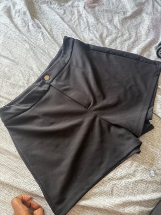 Pantalón corto negro