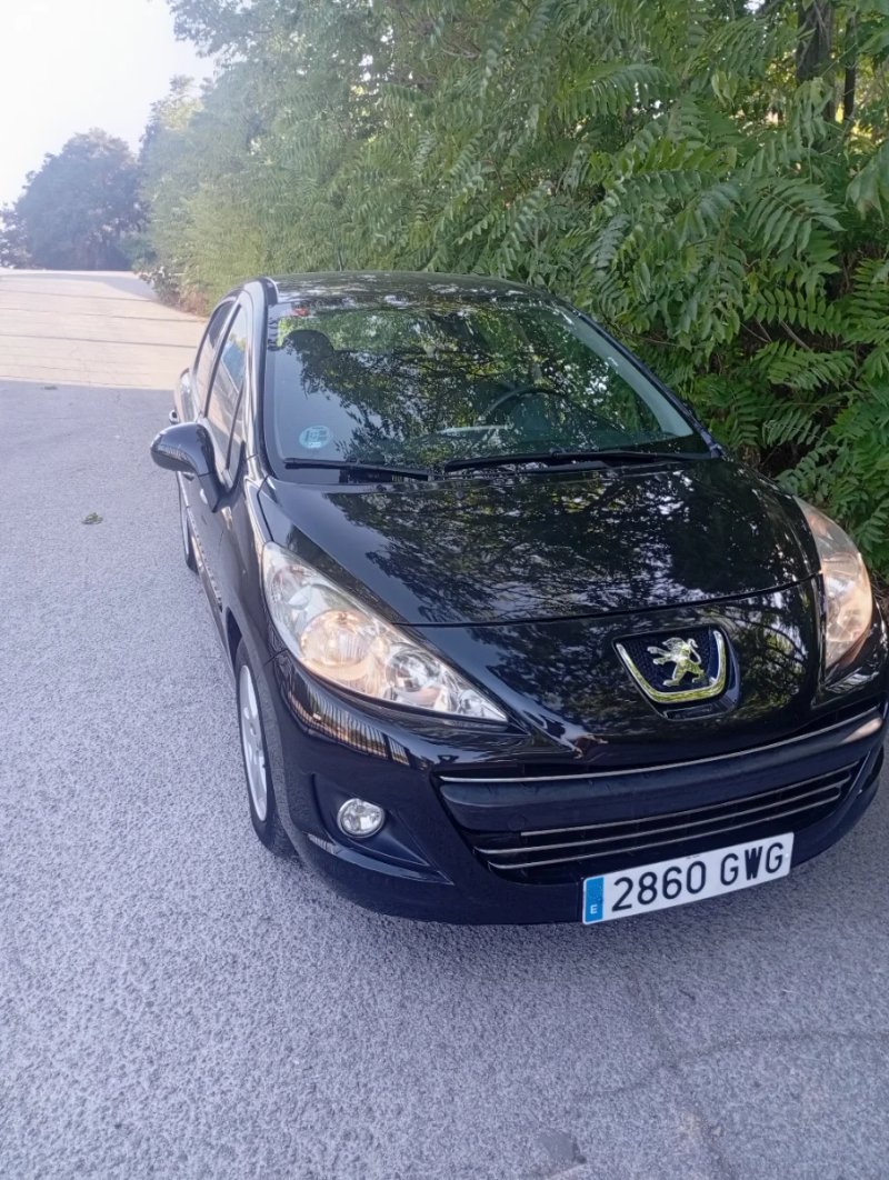 Peugeot 207 2010 - foto 1