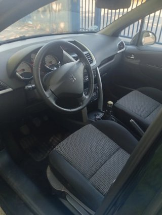 Peugeot 207 2010