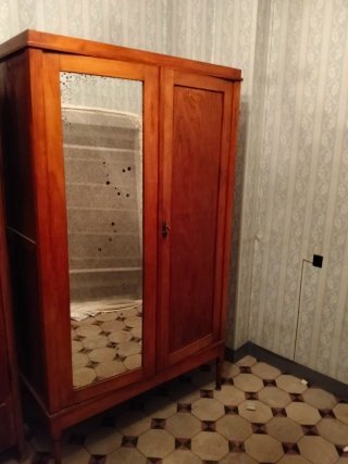 Armario ropero antiguo madera con dos puerta