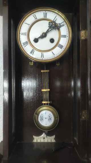 Reloj de Anticuario de Madera y Cristal