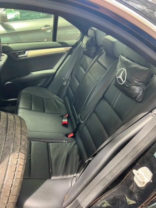 Benz Clase C 2013Ella tiene una inspección técnica