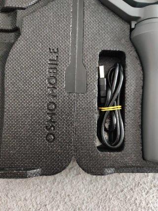 DJI Osmo Mobile Gimbal buena bateria excelente