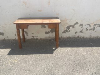 Mesa de madera rústica